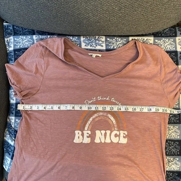 Nike-Disney- maurices 3 Pk Tee’s size XL crew-scoup-Vneck white & plum - Picture 11 of 11